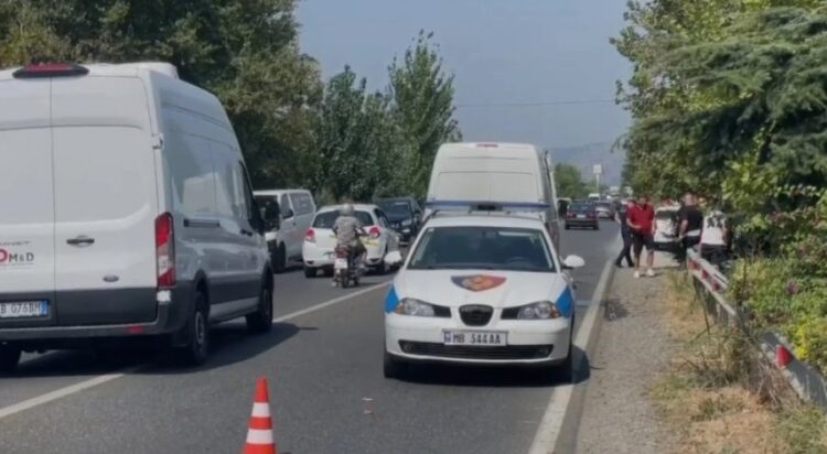 Aksident me disa të plagosur në aksin Lezhë-Milot, mes tyre dy fëmijë