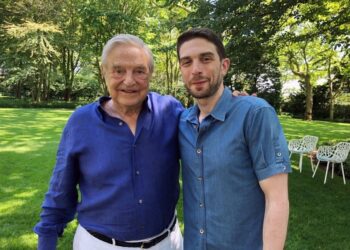 Profesori amerikan: Soros drejton ambasadat amerikane duke minuar demokracinë