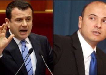 Ironizon Malltezi: Lajmëroni palaçot e Ramës dhe Ballës, para 2 javësh kam bërë tjetër dhurim…