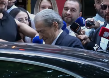 Berisha flet para banesës: Tani është koha e revoltës popullore