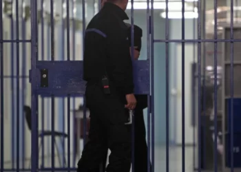 I dënuari shqiptar bën për spital tre gardianë burgu në Francë