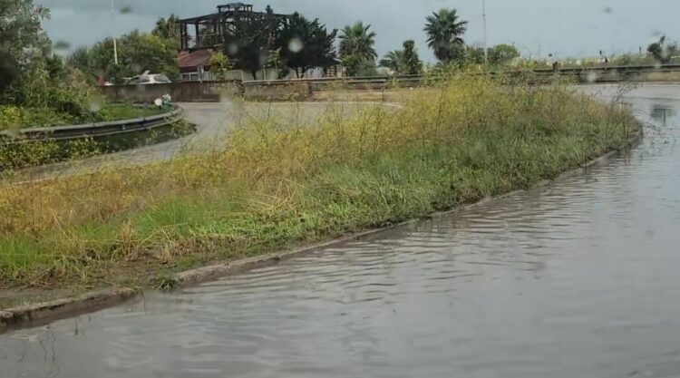 Hysaj ka një ‘këshillë’ për qytetarët e Durrësit: Mos harroni çizmet prej llastiku