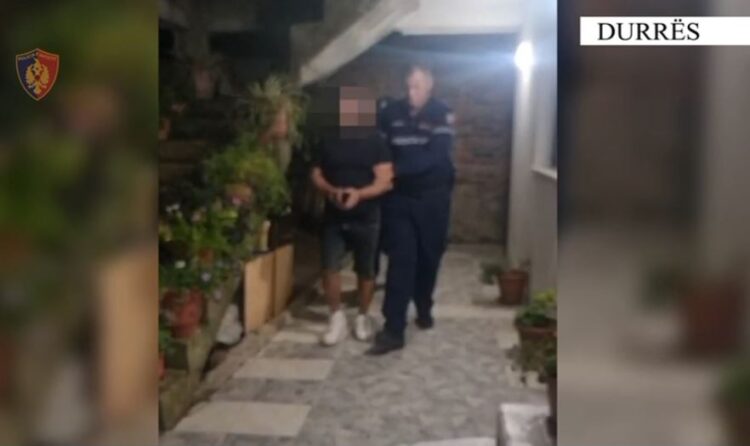 Përndiqte prej muajsh një 29-vjeçare, arrestohet 47-vjeçari në Durrës (Emri)
