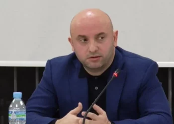 PS ndryshon përfaqësuesin ligjor në KQZ, ja kush e zëvendëson Eridian Salianjin