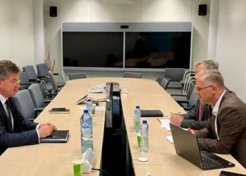 Bisedimet në Bruksel me Lajçak/ Bislimi dhe Petkoviç, mospajtim për temat, nuk takohen