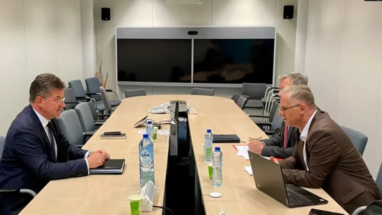 Bisedimet në Bruksel me Lajçak/ Bislimi dhe Petkoviç, mospajtim për temat, nuk takohen