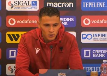 Asllani: Le të harrojmë Ukrainën, Gjeorgjinë nuk e kemi frikë