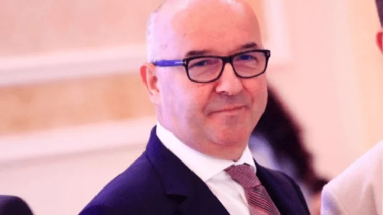 Kaluan dy studente ngelëse/ Merren të pandehur dekani i Fakultetit të Drejtësisë në Shkodër dhe dy pedagoge