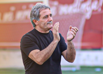 Rikthehet pas 13 vitesh, Ilir Daja merr drejtimin e nëndetëses blu