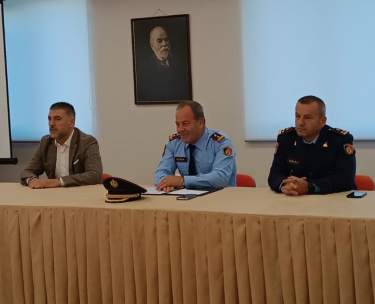 Kreu i policisë Sokol Bizhga mbledh në Shkodër drejtorët, mes tyre edhe Edmond Sulaj
