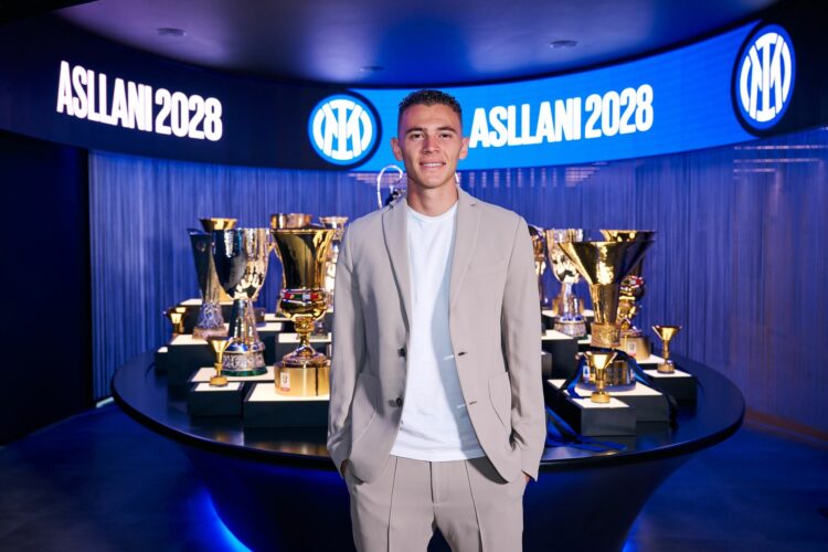 Asllani flet pas rinovimit me Interin: Është gjithmonë nder që të vesh këtë fanellë