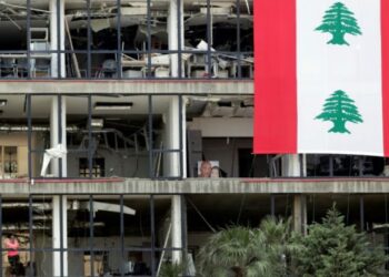 Rreth 100 000 persona largohen nga Libani drejt Sirisë mes sulmeve izraelite