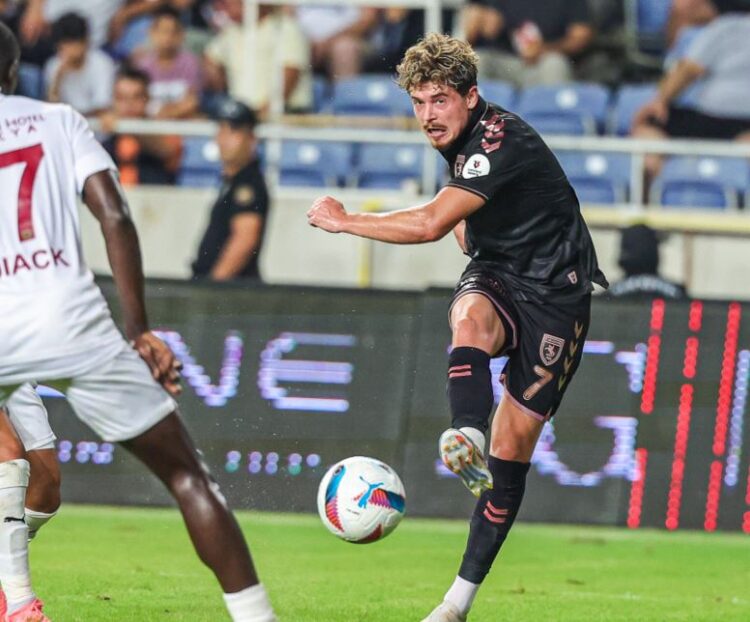 Silvinjo nuk e thirri, Arbnor Muja zgjidhet në formacionin e javës në Superligën turke