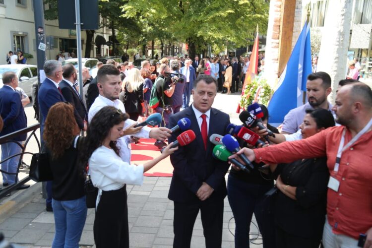 Noka përkujton Azem Hajdarin: Revolta popullore po zien, ne duhet t’i prijmë asaj