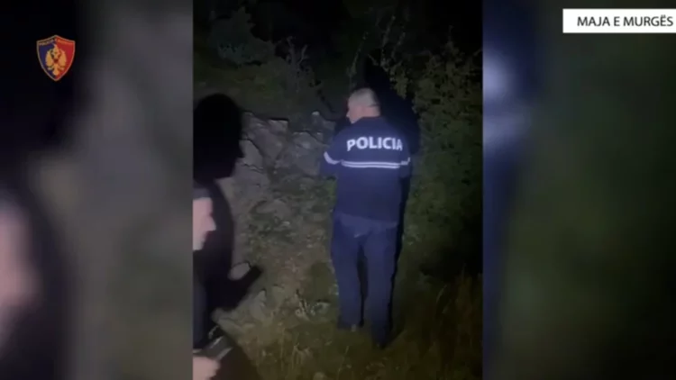 (VIDEO) Tetë turistët nga Holanda humbën rrugën në Majën e Murgës, njërin e pickoi gjarpri