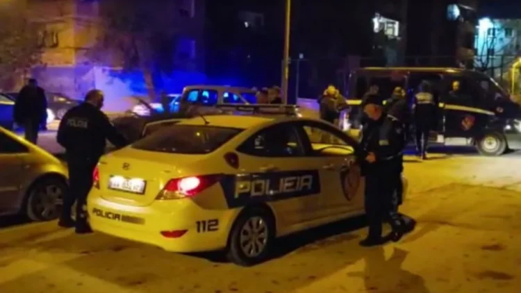 Aksident në Maliq, shoferi dhe pasagjerja mbeten të plagosur