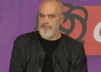 Parlamenti digjet, Edi Rama fshihet pas fushatës “Deputeti që duam”