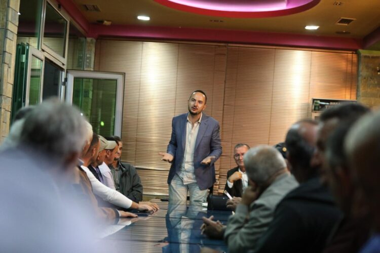 Salianji nuk ndalet, vijon takimet me demokratët në Peqin: Ne do të jemi fitues