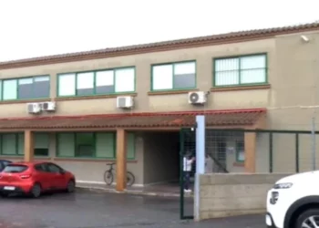 Skandali në Greqi! Shkolla përjashton 10-vjeçaren shqiptare! Prindërit e kundërshtuan, drejtoresha lajmëroi policinë