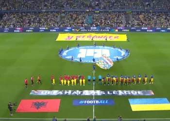 UKRAINË-SHQIPËRI/ Kuqezinjtë e Sylvinhos kërcënojnë në sulm, Laçi humb një rast goli