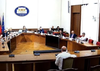 “Keni pasur konflikt interesi”, mjeku Byrazeri: Ilir Beqajn se njihte njeri para 2013, mua po