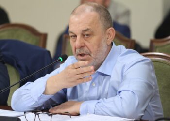 “Më hodhët në gropë, por…” Klodian Rjepaj del nga burgu dhe pyetet 8 orë në Kuvend për “Sterilizimin”