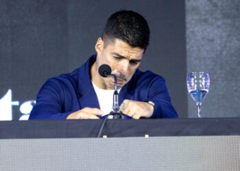 Suarez njofton tërheqjen nga kombëtarja e Uruguait