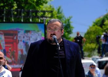 Teliti: Treshja Rama-Veliaj-Balluku i ka shpallur luftë qytetarëve, koha t’i rrëzojmë