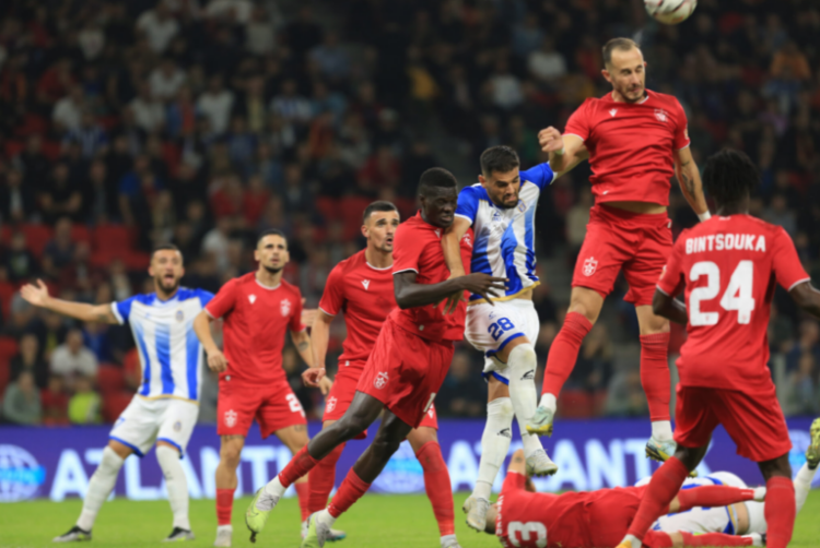 Ja si kuotohen nga kompanitë basteve skuadrat në derbin Partizani-Tirana