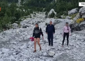 Humbën rrugën në Majën e Jezercës, shpëtohen dy turistet angleze