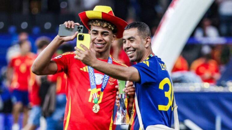 Fëmijëria, rrëfehet Yamal: Luaja në rrugë me 20 vjeçarë, u ndjeva në siklet në fillim te Barcelona