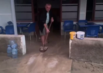 Emergjencat Civile: Përmbytja e 4 tetorit në Vlorë dëmtoi 323 banesa dhe 73 biznese