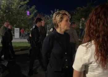 Monika Kryemadhi i bashkohet protestës së opozitës