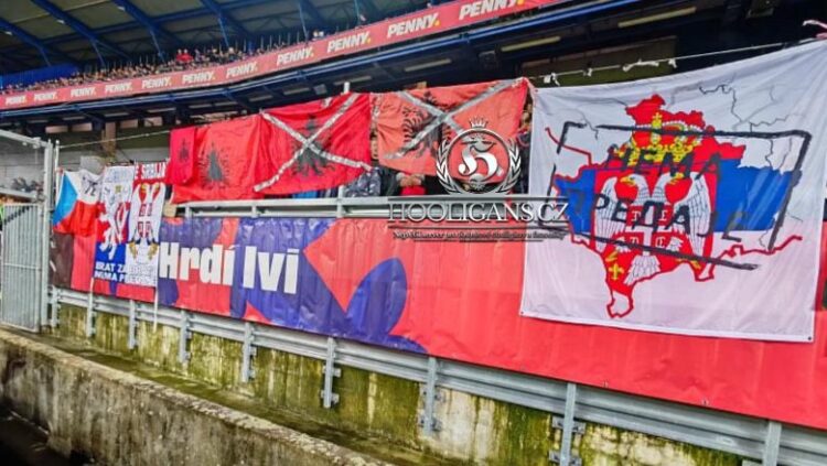 Tifozët e Çekisë përdhosin simbolet e Shqipërisë, FSHF: Akte të turpshme! Do ankohemi në UEFA