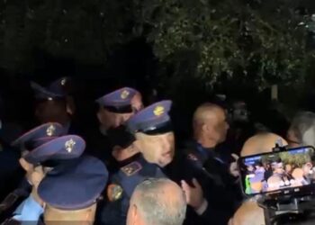 Protesta / 3 të arrestuar në Elbasan dhe 3 në kërkim. Nën hetim 20 protestues dhe 3 deputetë të PD