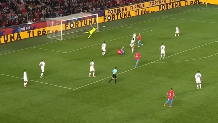 Çekisë i mjaftojnë vetëm dy minuta, Kombëtarja pëson gol shumë shpejt