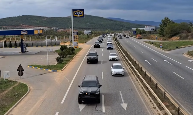 Policia e Kosovës prezanton flotën e re me dhjetëra autoblinda dhe makina