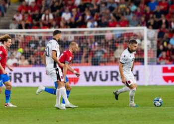 Para ndeshjes me Shqipërinë, tre lojtarë të Çekisë largohen nga grumbullimi