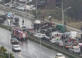 Aksionet masiv në Prishtinë, përplasen 12 makina