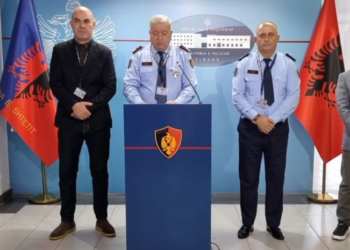 Shkatërrimi i bandës së trafikut të emigrantëve, policia jep detaje: 15 të arrestuar dhe 4 në kërkim