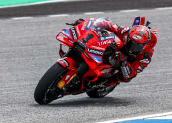 MotoGP, Bagnaia merr pole-position në Tajlandë