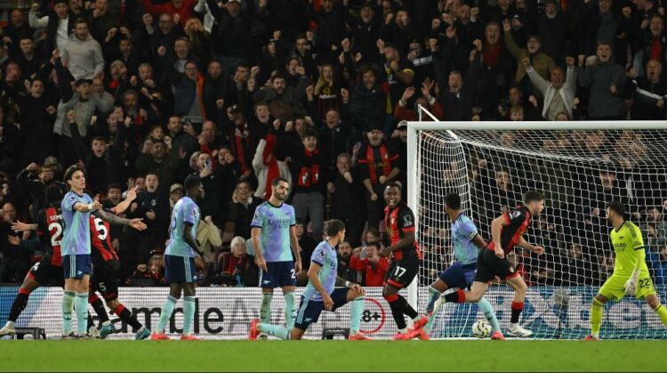 Hap fals nga Arsenali, mundet nga Bournemouth