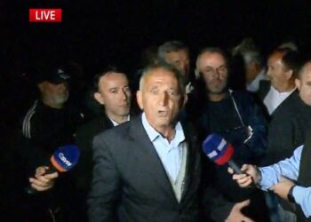 Protestuesi: Jetën e japim, por Berishën nuk e japim