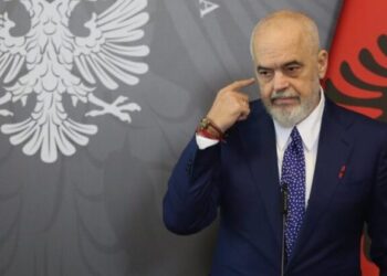 Pasi i burgosi dhe përjashtoi nga Kuvendi, ‘ankohet’ Rama: Dua dialog, por nuk di me kë…