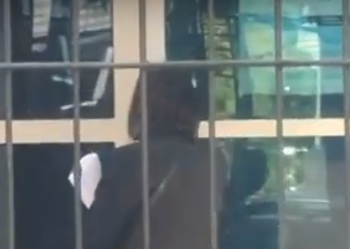 Tezja e Monika Kryemadhit paraqitet në GJKKO