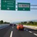 Dorëzohet qeveria, hapet rruga për banorët e Krujës dhe Fushë Krujës në autostradën Thumanë-Kashar (VIDEO)