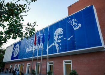 Protesta e 29 tetorit, kryetarët e degëve të PD mblidhen në seli për skenarin