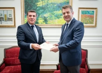 Pas bombardimit të konsullatës, Shqipëria çel ambasadën në Ukrainë