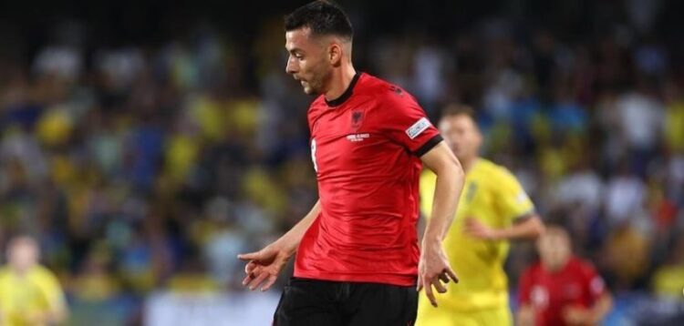 Suksese në karrierë! Sulmuesi kuqezi Arbër Hoxha feston ditëlindjen