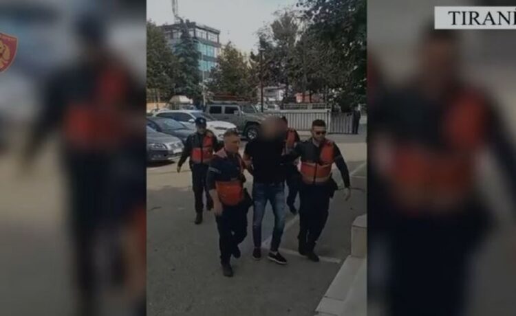 Lëvizte më armë në makinë, arrestohet 34 vjeçari në Tiranë